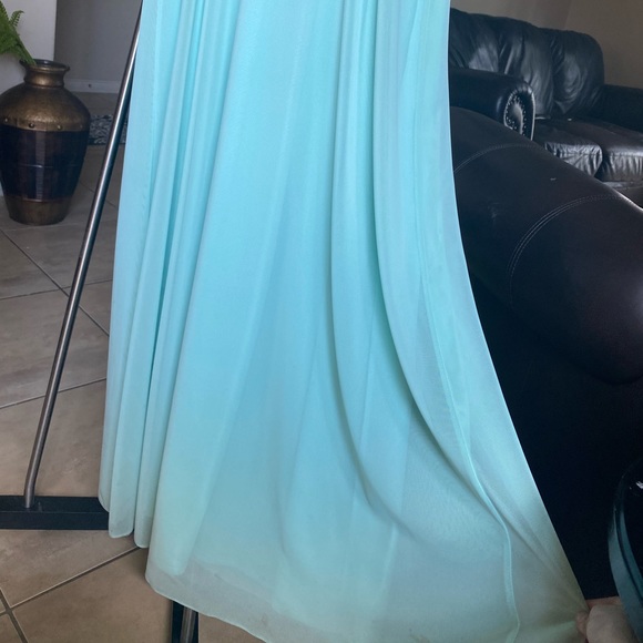 Dress - Picture 7 of 7